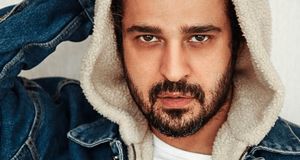 مجتبی پیرزاده بعد از مدتها آفتابی شد/ فیلم