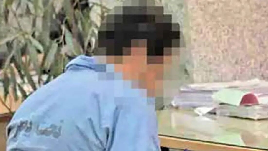 عکس های زننده همسرم را در گوشی اش دیدم و اختیارم را از دست دادم...
