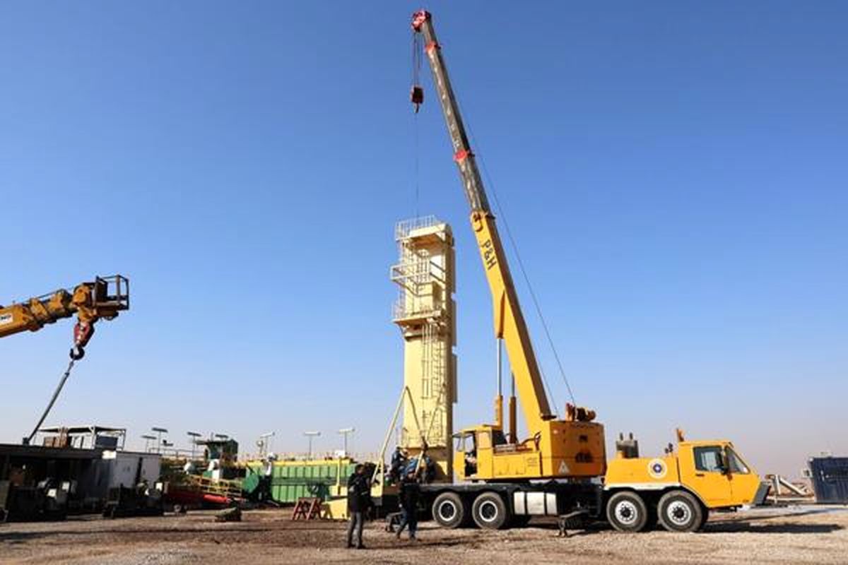 نصب نخستین سیستم فرازآوری مصنوعی در میدان نفتی سپهر و جفیر با موفقیت انجام شد
