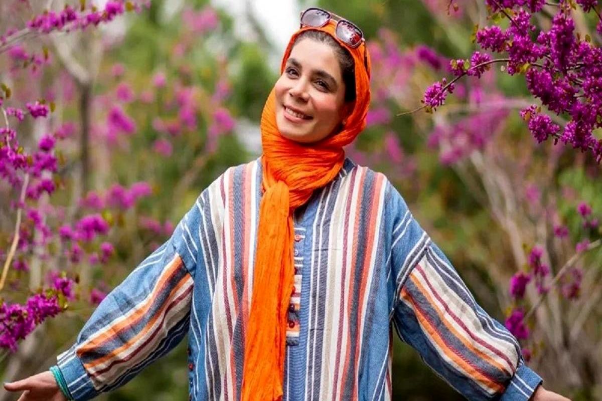 عکس متفاوت از خانم مجری تلویزیون در تولد مادرش