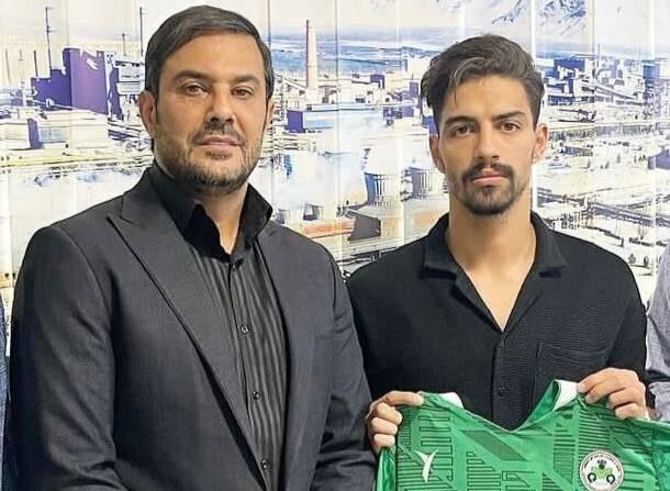بازیکن استقلال سبزپوش شد