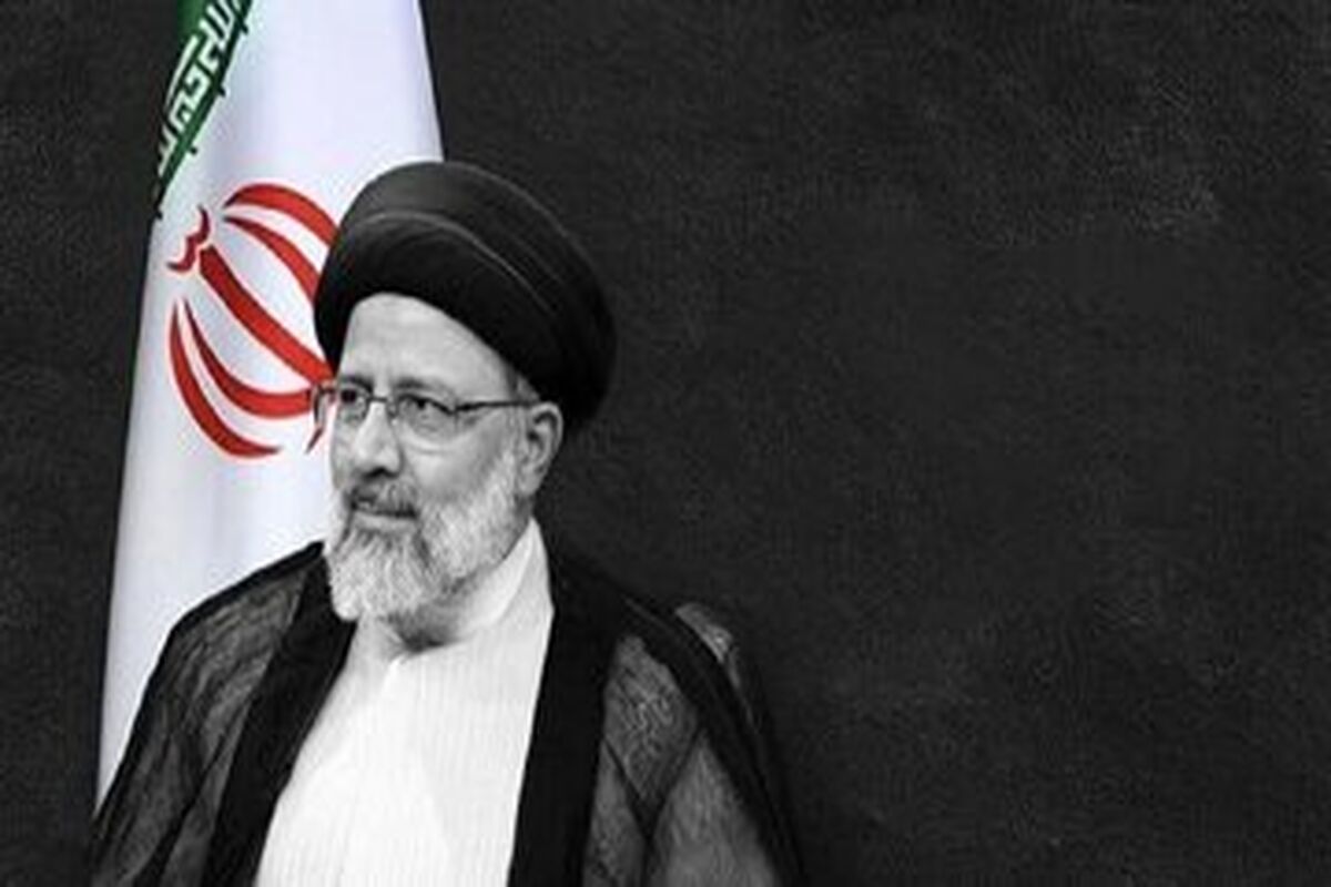 تصویری از  آماده سازی محل دفن شهید آیت الله رئیسی در حرم مطهر امام هشتم علیه‌السلام