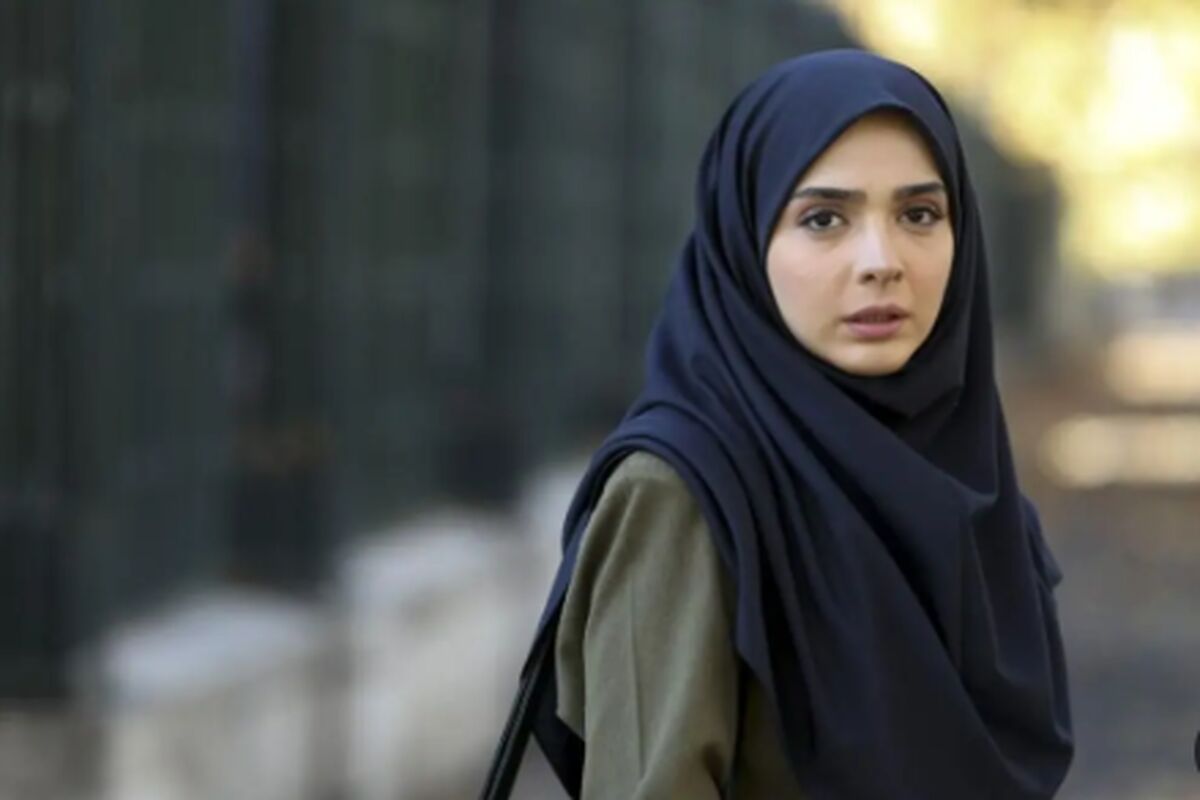یاسمن سریال گرگ و میش در جشن امضای کتاب!