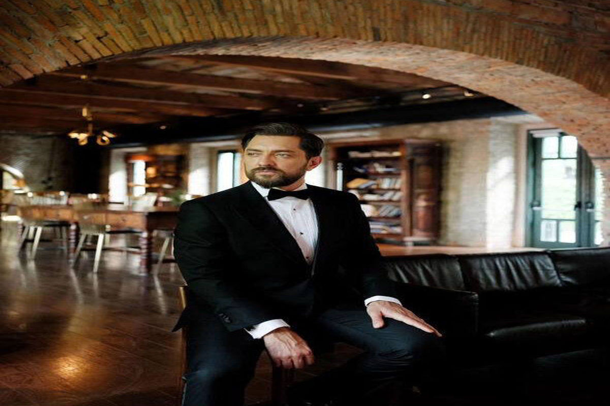  بهرام رادان در یک فلافلی شهر اهواز/ فیلم