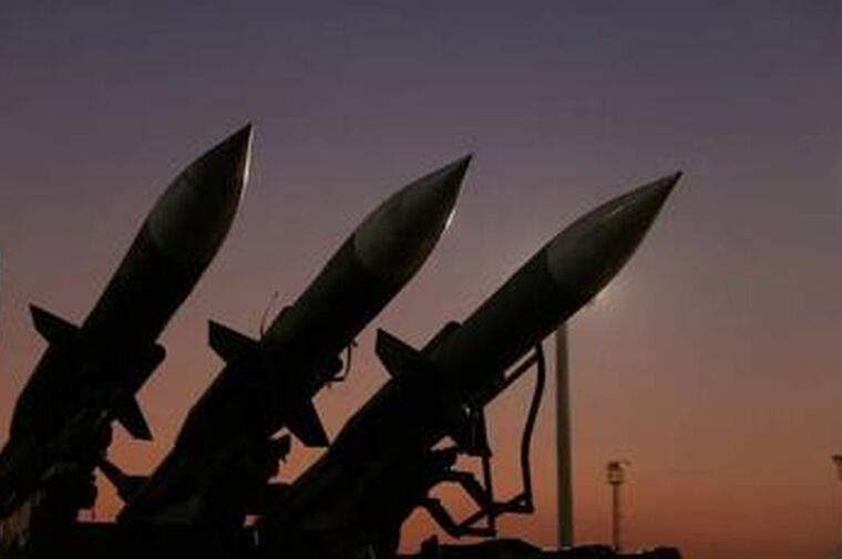 مهندسان ایرانی با سرعت پایگاه های بمباران شده را دوباره عملیاتی می‌کنند 