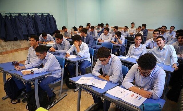 برگزاری امتحانات طبق برنامه