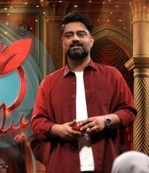 ایمان قیاسی مجری ویژه‌ برنامه یلدای شبکه سه