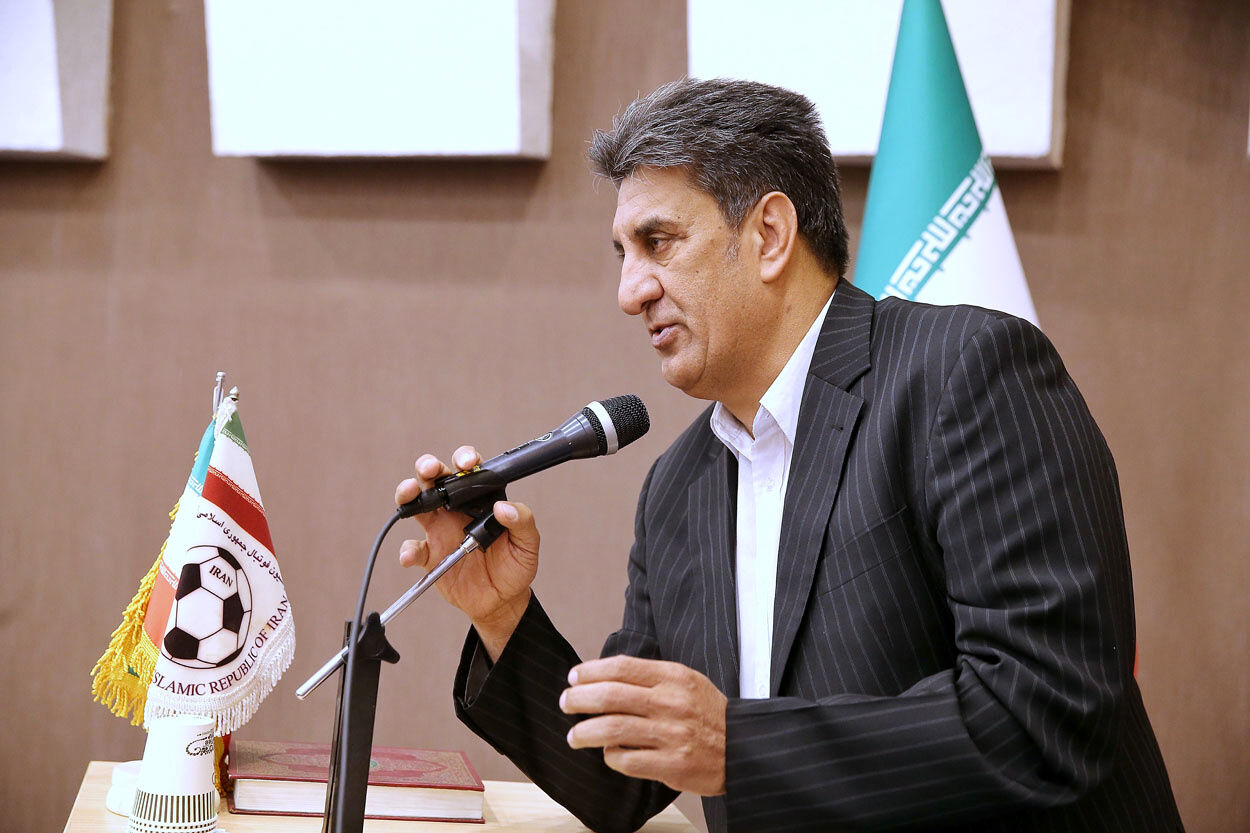 به سیم آخر زن خداداد افشاریان؛این حرف‌ها ثابت شود خودم از فوتبال می‌روم/ خط قرمز من نظام است!