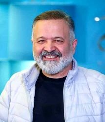 تفریح خانوادگی بازیگر سریال «نون خ» در ساحل خزر