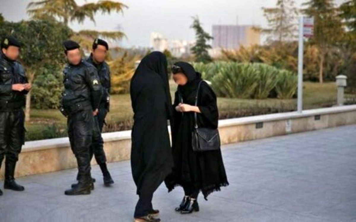 مجازات جنجالی یک پزشک به دلیل بی‌حجابی در خیابان! + عکس