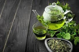 مصرف چای سبز در این زمان‌ها ممنوع