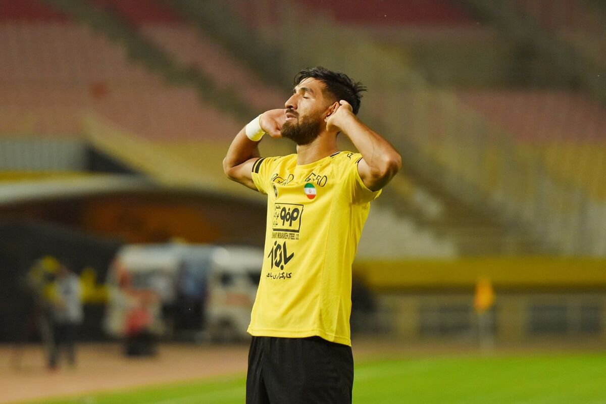 مغانلو اشک پرسپولیسی‌ها را درآورد
