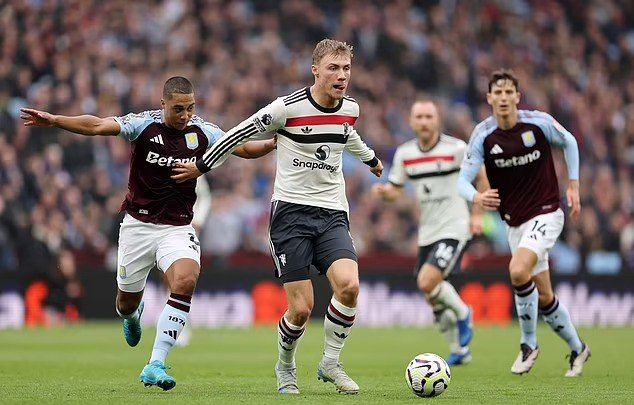 ستاره منچستر یونایتد اردوی تیم ملی را ترک کرد