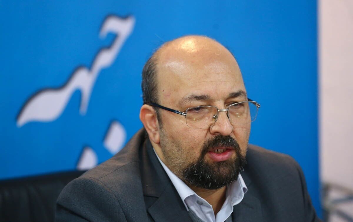 
اینکه ناگهان اصلاح‌طلبان و پهلوی در کنار هم قرار داده شوند معلوم نیست از قوطی کدام عطاری بیرون آمده
