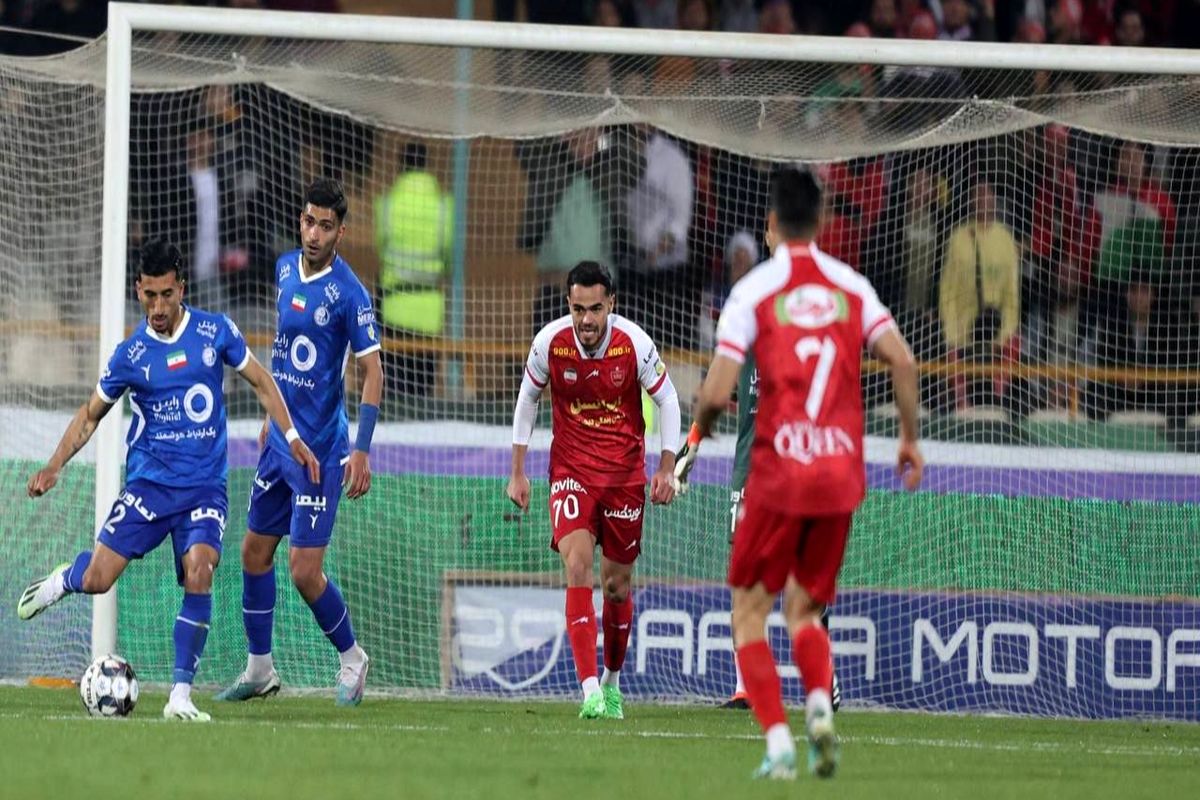 انتشار تصاویر ستاره پرسپولیس در فرانسه