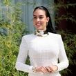 جورجینا با روسری و مانتو در هفته مُد ریاض/ عکس