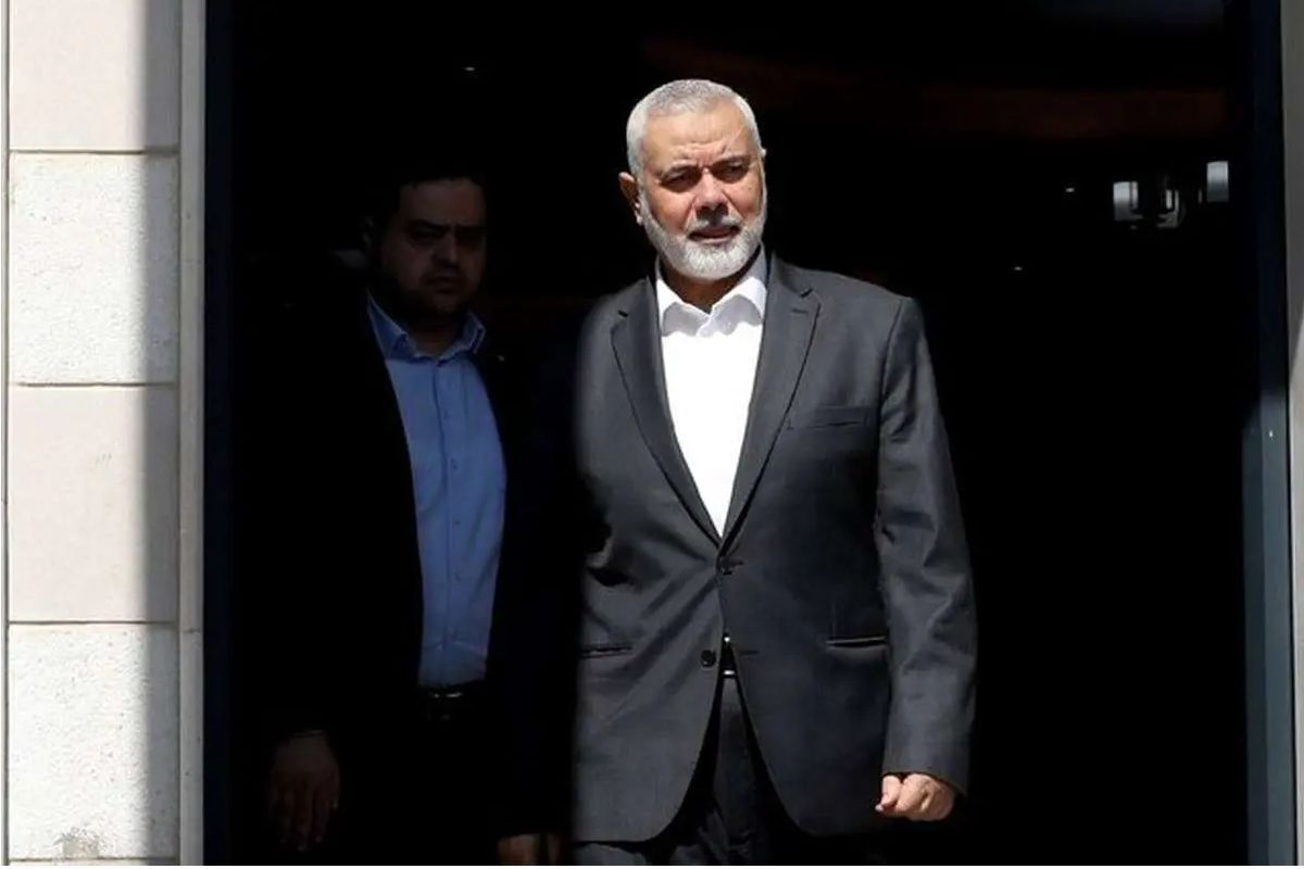  فیلمی ازحضور فرزندان شهید سلیمانی در مراسم تشییع پیکر شهید اسماعیل هنیه
