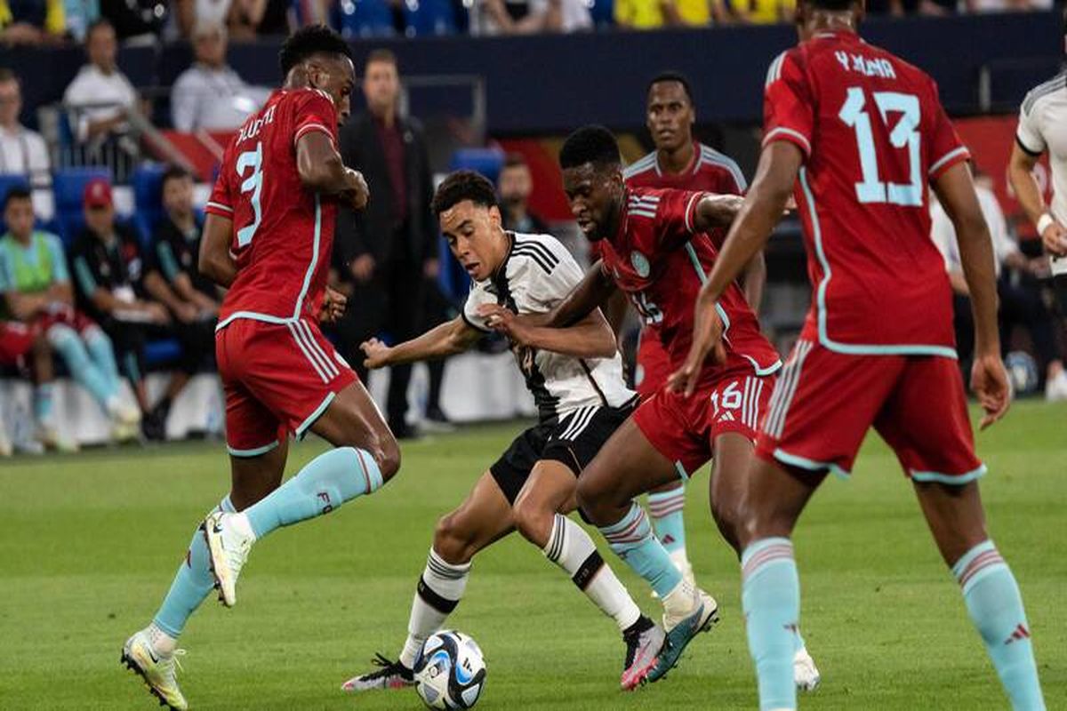 موقعی که ژرمن‌ها در خانه هو شدند