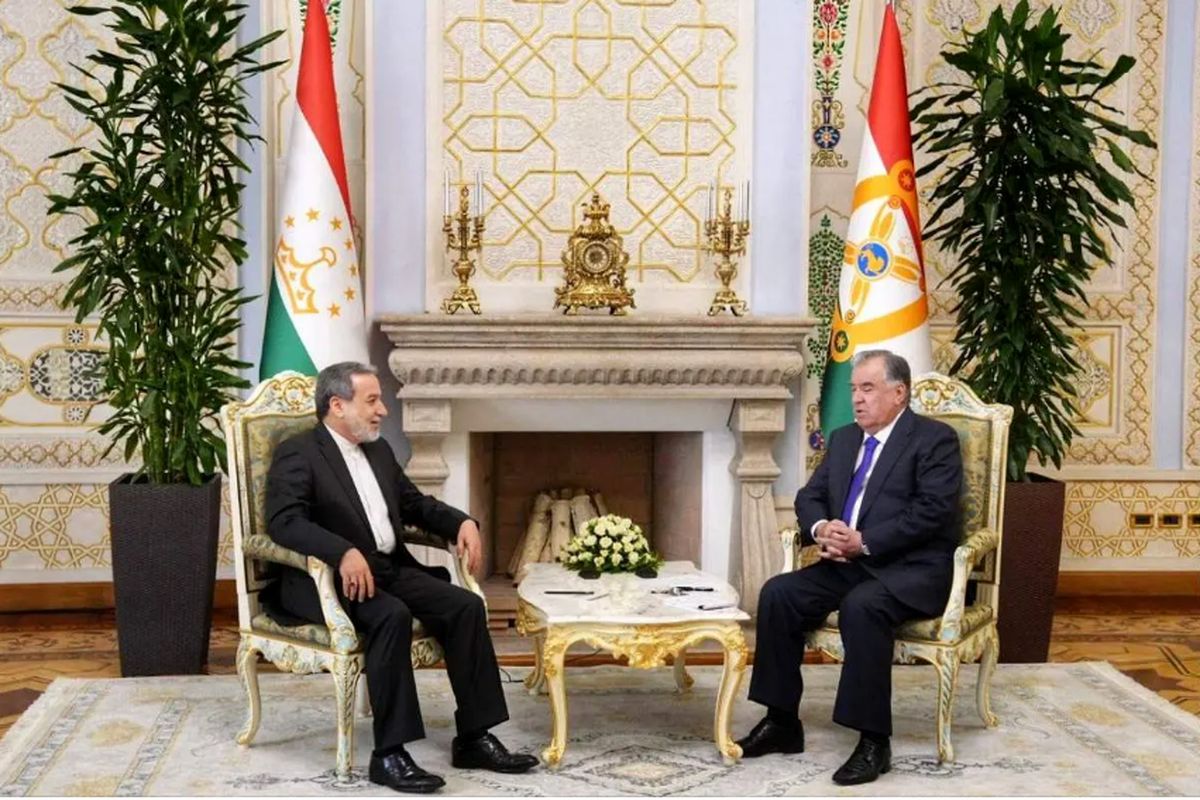 عراقچی با رئیسجمهور تاجیکستان دیدار کرد