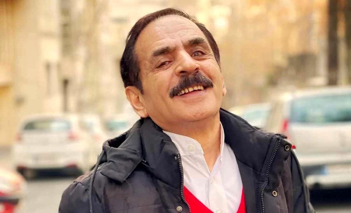 سوتی جالب رشید در برنامه زنده /به خاطر تک پدری از سربازی معاف شدم! +ویدئو