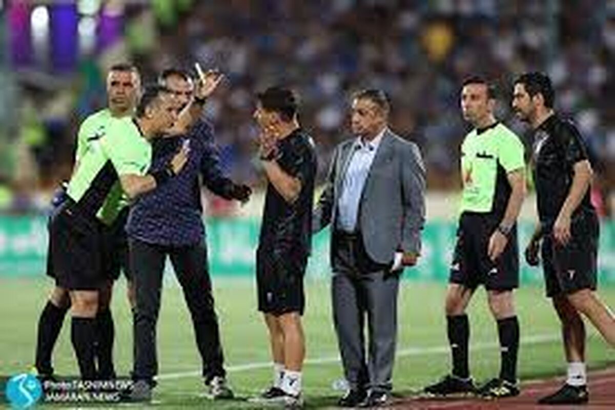 توبیخ کمک داور دربی به دلیل حضور در جشن قهرمانی پرسپولیس