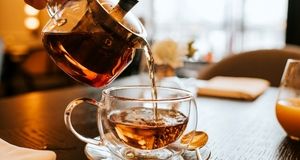 حماسه‌سازی باورنکردنی استاد تراشکار برای شیرین کردن چای