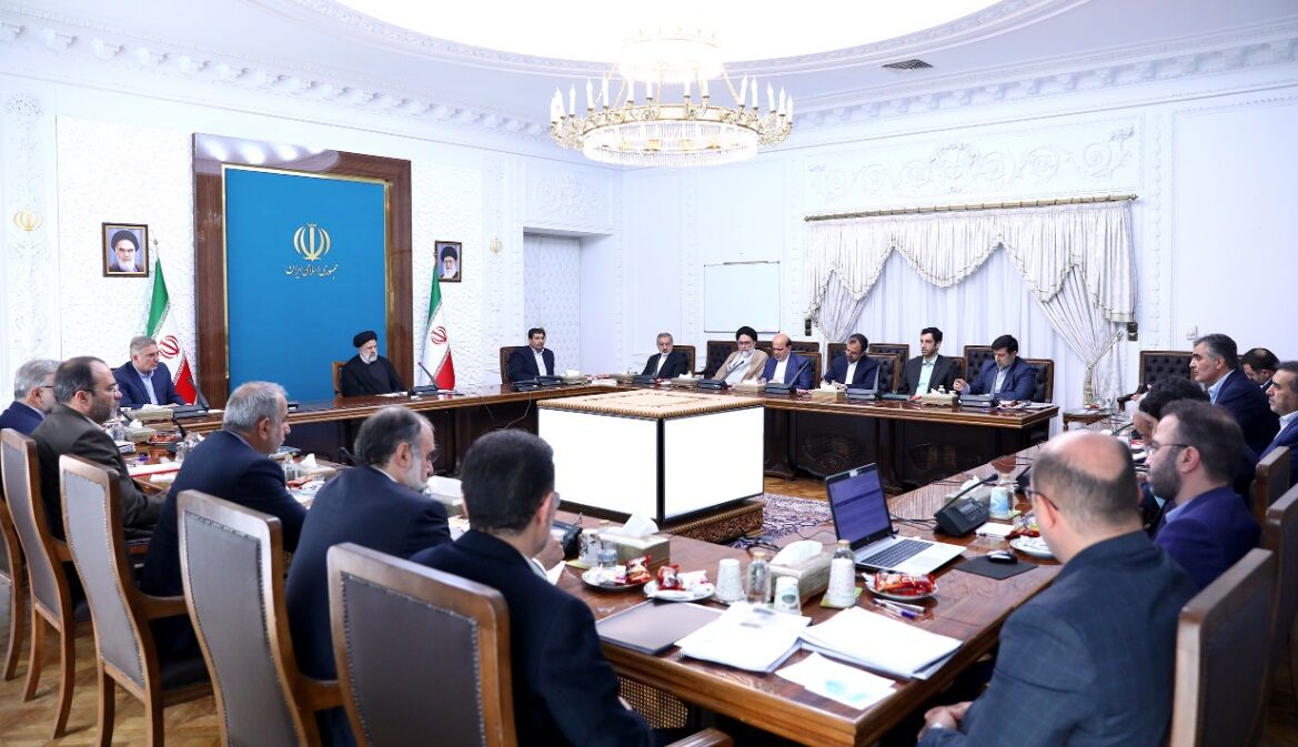 دستور فوری رئیسی به رئیس کل بانک مرکزی درباره ارزش پول ملی