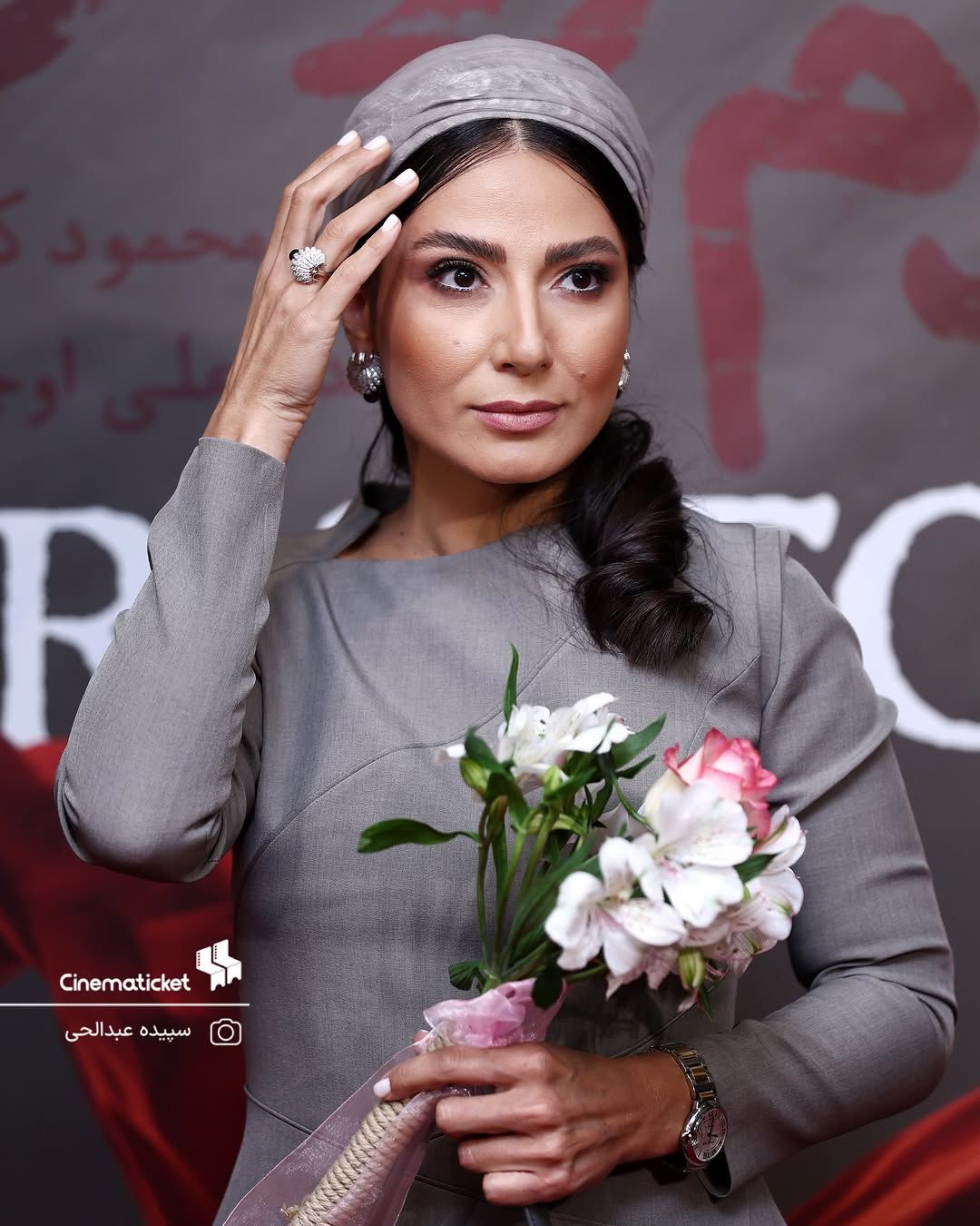 گلرخِ سریال «پایتخت» با ویو برج خلیفه ژست گرفت/ عکس