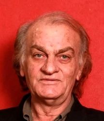 چهره «فتحعلی اویسی» در ۳۳ سالگی در اولین فیلمش؛ سال ۵۷