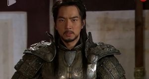 «موهیول» سریال امپراطور بادها در کنار سه فرزندش