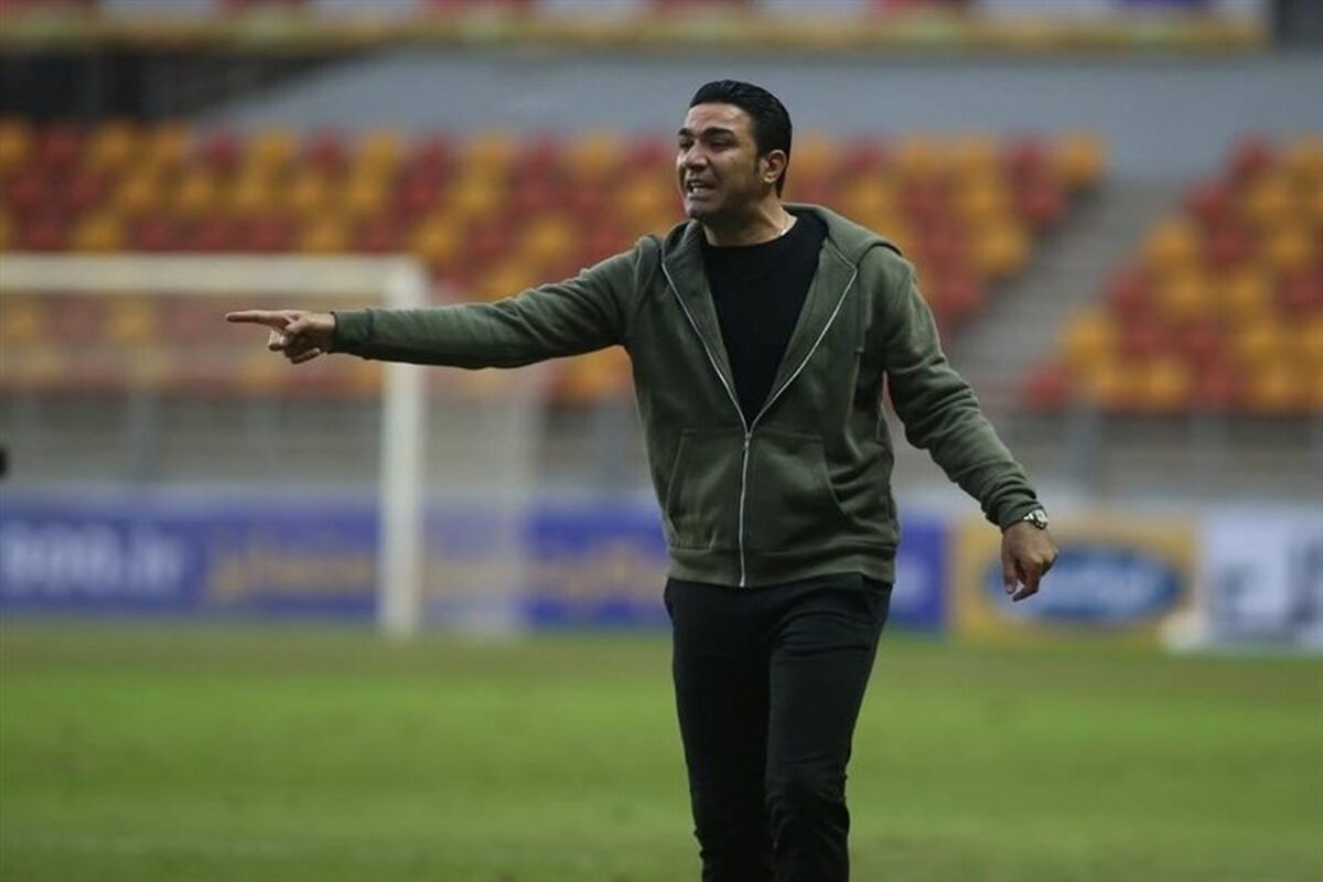 هدیه‌ استقلال و پرسپولیس به جواد نکونام