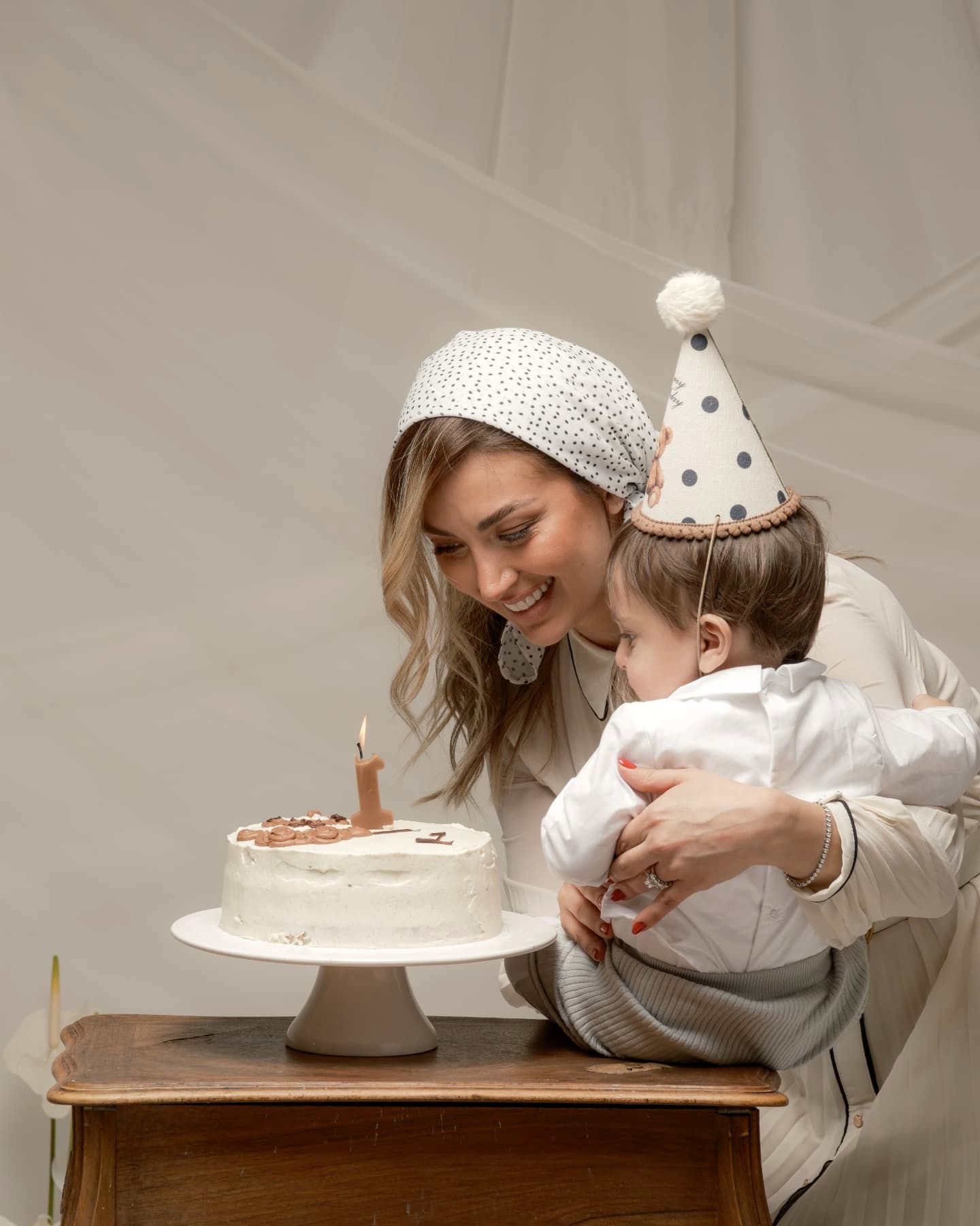 جشن تولد پسر بهرام رادان و مینا مختاری با تم لاکچری در منزل/ ببینید