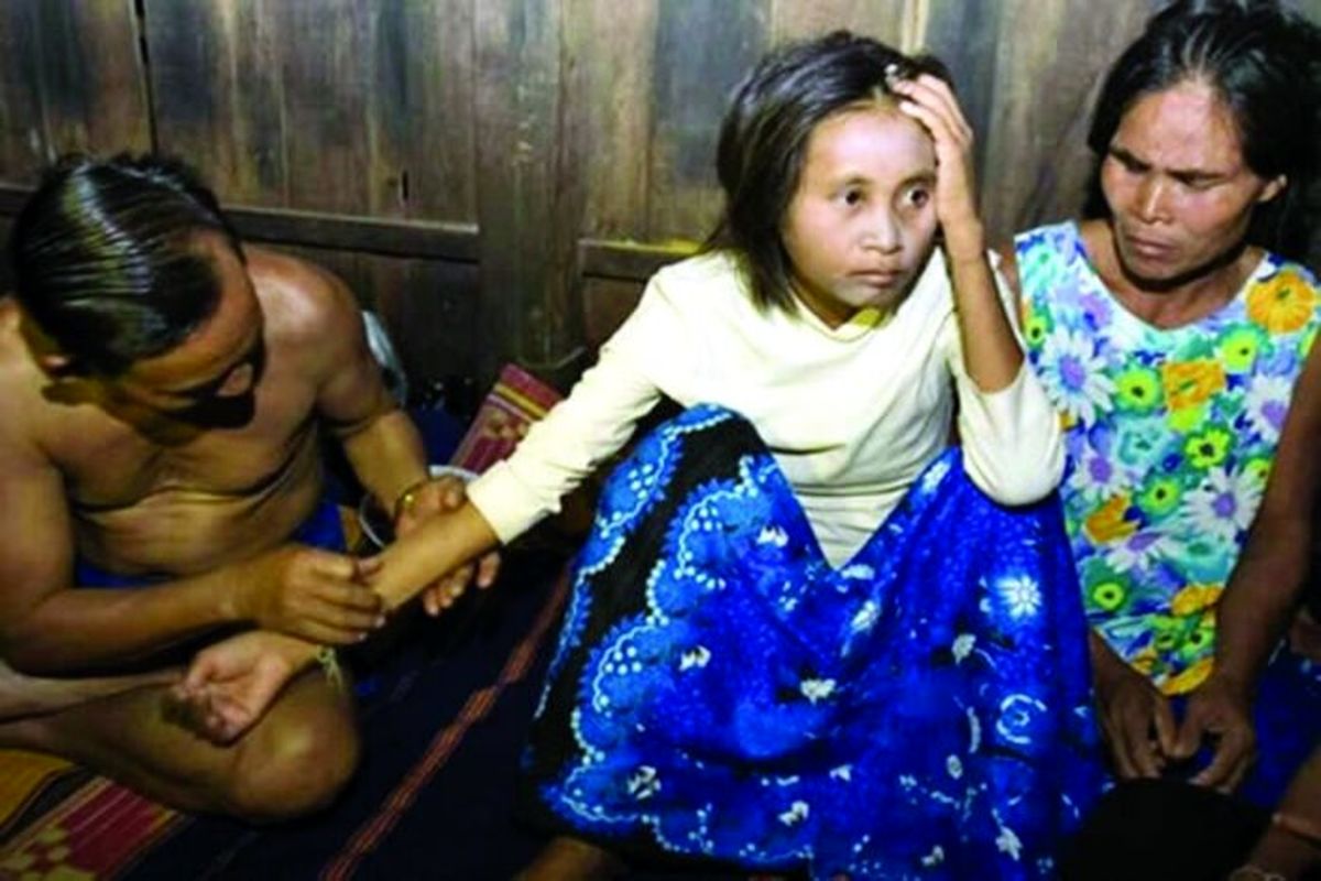 زنی که 18 سال در جنگل مثل میمون روی درخت زندگی کرد! +عکس