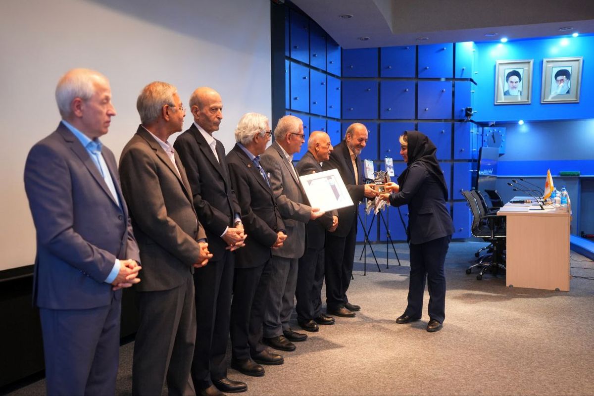 درخشش گروه انرژی پاسارگاد در بیستمین جشنواره ملی انتشارات روابط عمومی