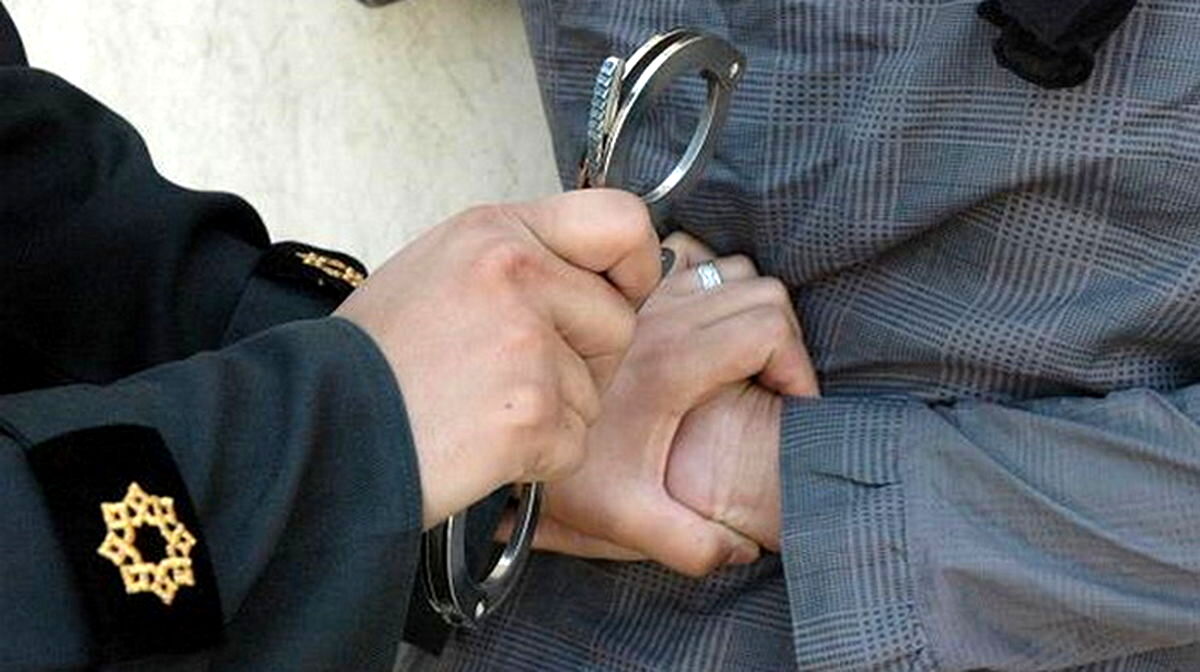 دست زن خیانت‌کار در پارک رو شد /با گوشی که شوهرم خریده بود به فرزاد پیام می‌دادم