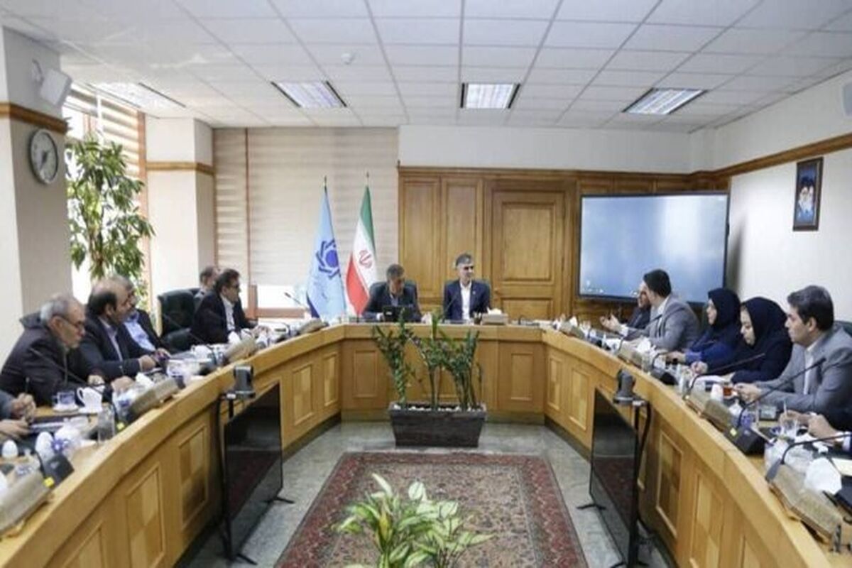 قائم‌پناه: ریل اعتبارات از تهران به سواحل می‌رود؛ تمرکز صنایع آب‌بر در مرکز کشور خطاست