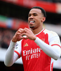 گابریل استون ویلا را به تمسخر گرفت+عکس