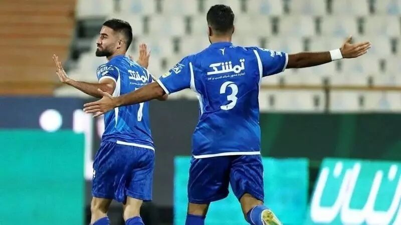  آرمین سهرابیان شبانه از استقلال اخراج شد؟
