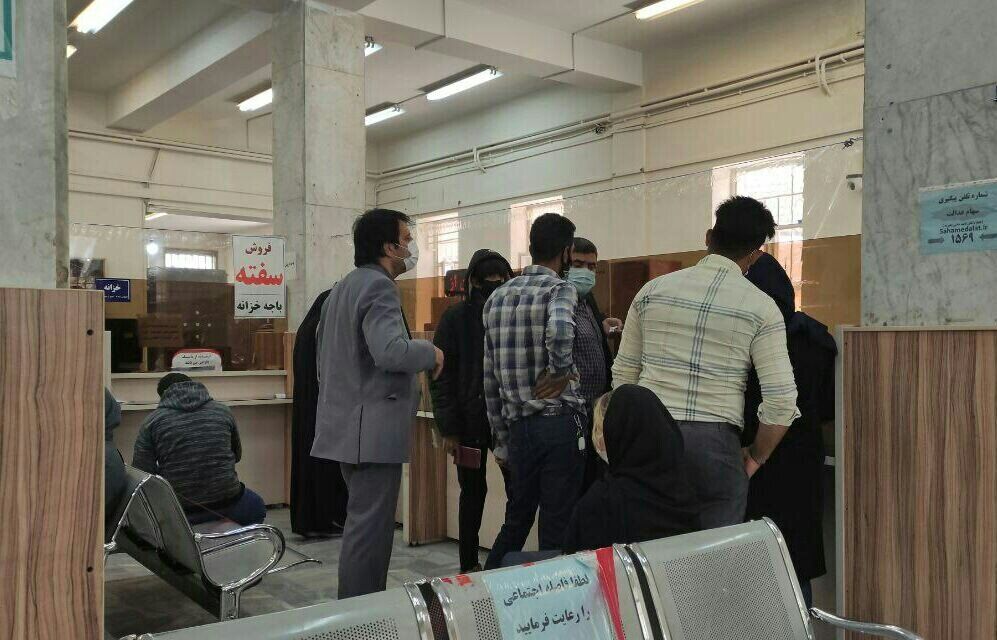 بانک ها به تعطیلات نوروزی رفتند/ سرگردانی بازنشستگان در بانک ها 