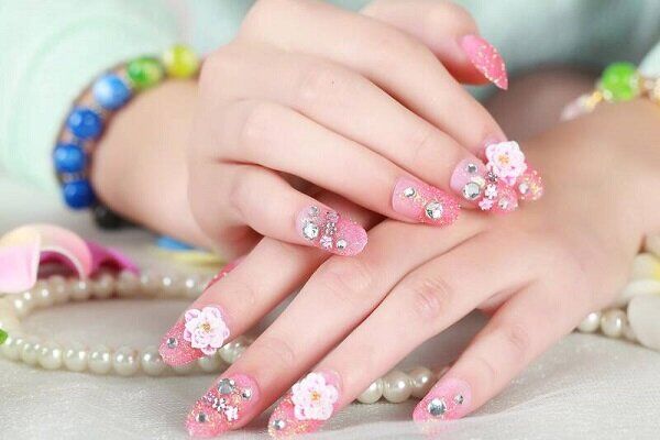 ژل مانیکور برای سلامت ناخن مضر است!