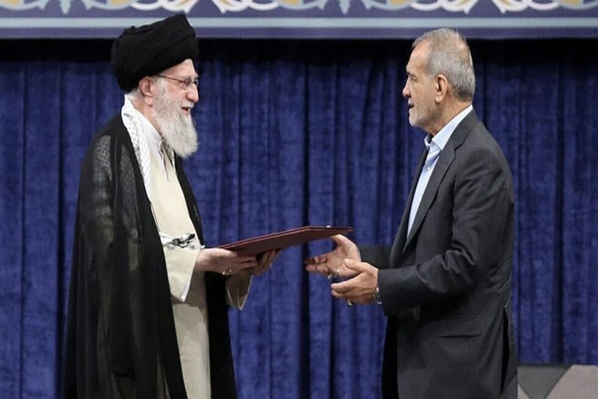 نکته قابل‌تاملی که درباره کت‌و‌شلوار پزشکیان لو رفت

