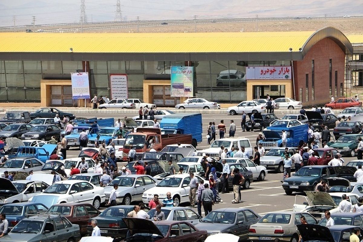 بازار خودرو بهم ریخت / مشاهده آخرین قیمت ها