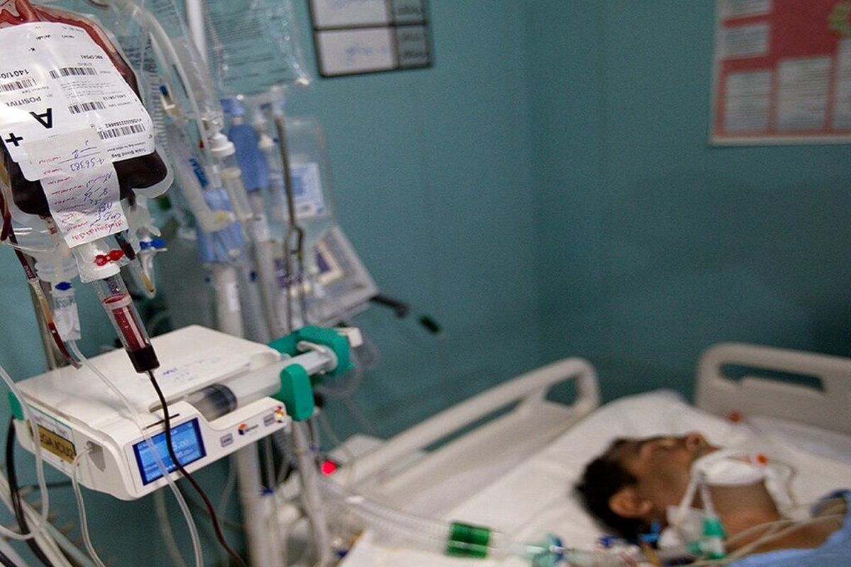 آخرین وضعیت پدر کیان پیرفلک ؛ حجم آسیب ناشی از اصابت گلوله بالاست | کاهش قدرت تنفسی ؛ بیمار به ونتیلاتور وصل شد | امیدواریم بدن وی بتواند مقاوم باشد