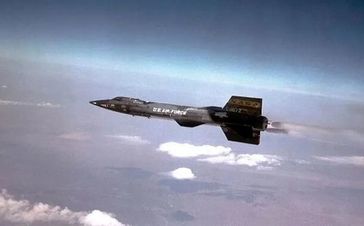 ویژگی هواپیمای هشدار زودهنگام ئی-۳ سنتری آمریکا