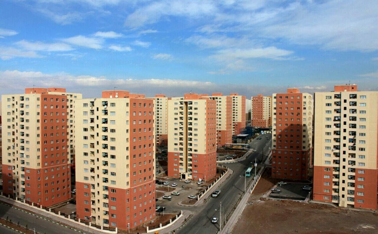 خودکشی هولناک نوجوانان در مسکن مهر جنوب تهران / سقوط از ساختمان های ۱۴ طبقه

