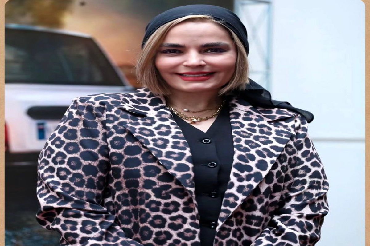 کافه گردی مرضیه آوای باران با استایل رنگارنگ