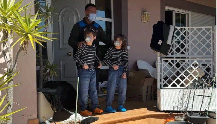 نجات ۳ کودک از خانه وحشت زن و شوهر کودک آزار