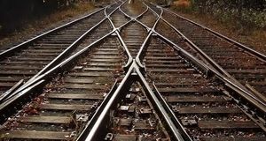 لحظه هولناک زیر گرفته شدن دختر بیچاره توسط قطار