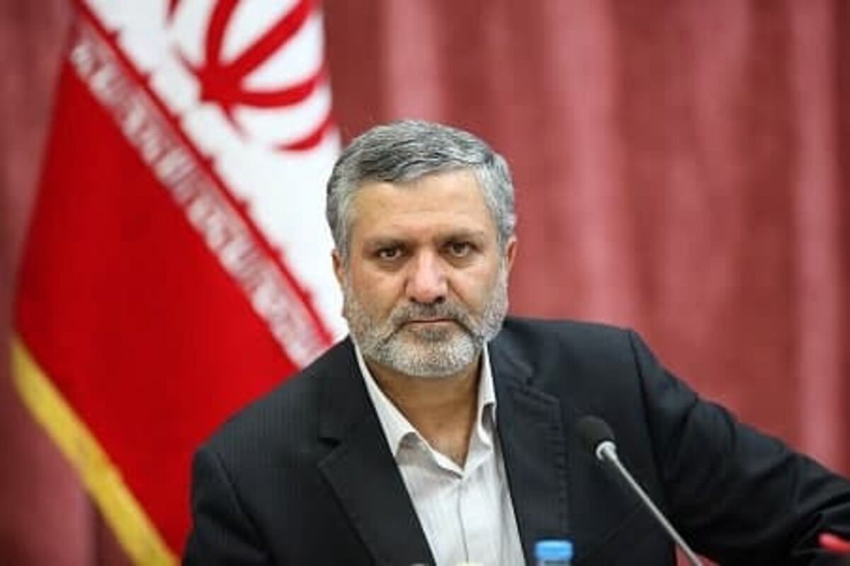 کار وزیر کار بیخ پیدا کرد