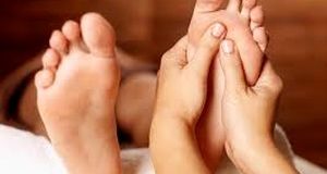 این افراد هرگز ماساژ پا انجام ندهد